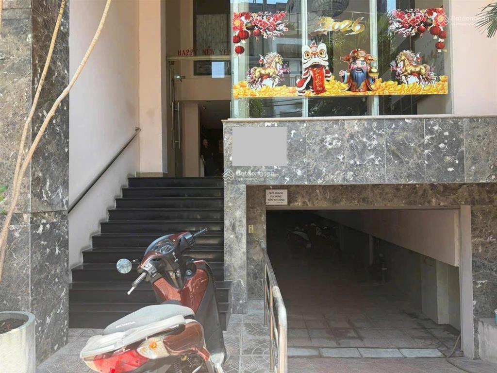 Bán ks 14 tầng 36 phòng kd  giá 23 tỷ. đường đoàn trần nghiệp, bắc nha trang. gần biển hòn chồng.