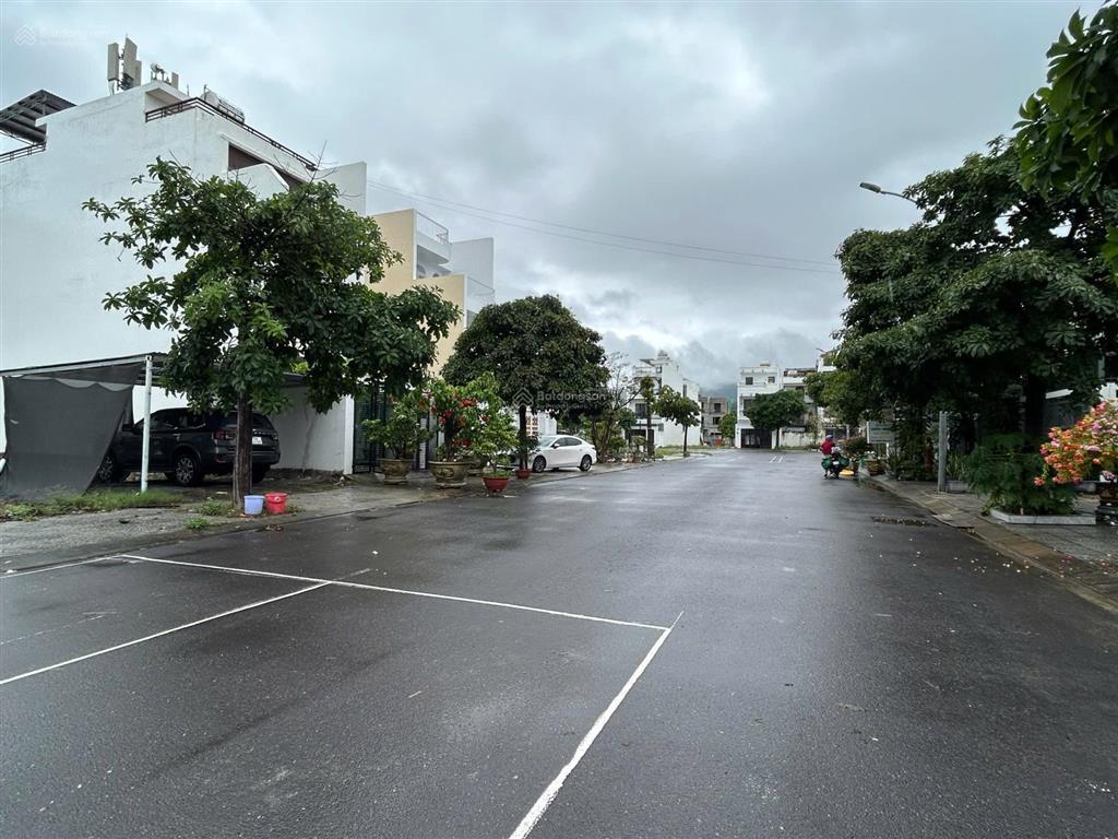 Bán đất gói 4, khu đô thị mỹ gia, nha trang. dt 100m2  giá bán 55tr/m2. đường rộng 18m, hướng bắc