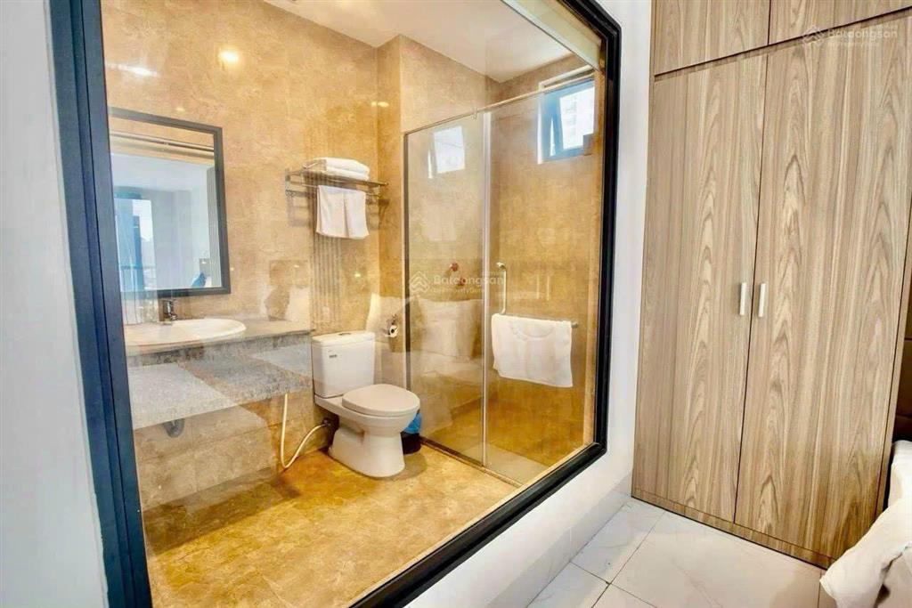 Bán khách sạn 16 tầng, có 66 phòng kd gần chợ đầm, nha trang. dòng tiền ổn định 600 tr/tháng.
