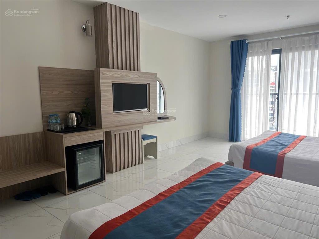 Bán khách sạn 16 tầng, có 66 phòng kd gần chợ đầm, nha trang. dòng tiền ổn định 600 tr/tháng.