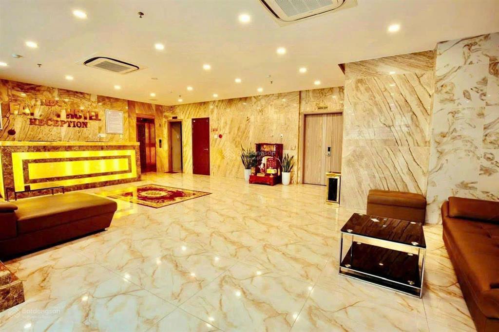 Bán khách sạn 16 tầng, có 66 phòng kd gần chợ đầm, nha trang. dòng tiền ổn định 600 tr/tháng.