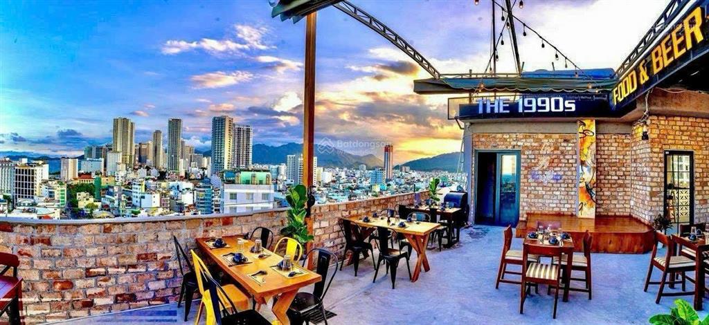 Bán khách sạn 16 tầng, có 66 phòng kd gần chợ đầm, nha trang. dòng tiền ổn định 600 tr/tháng.