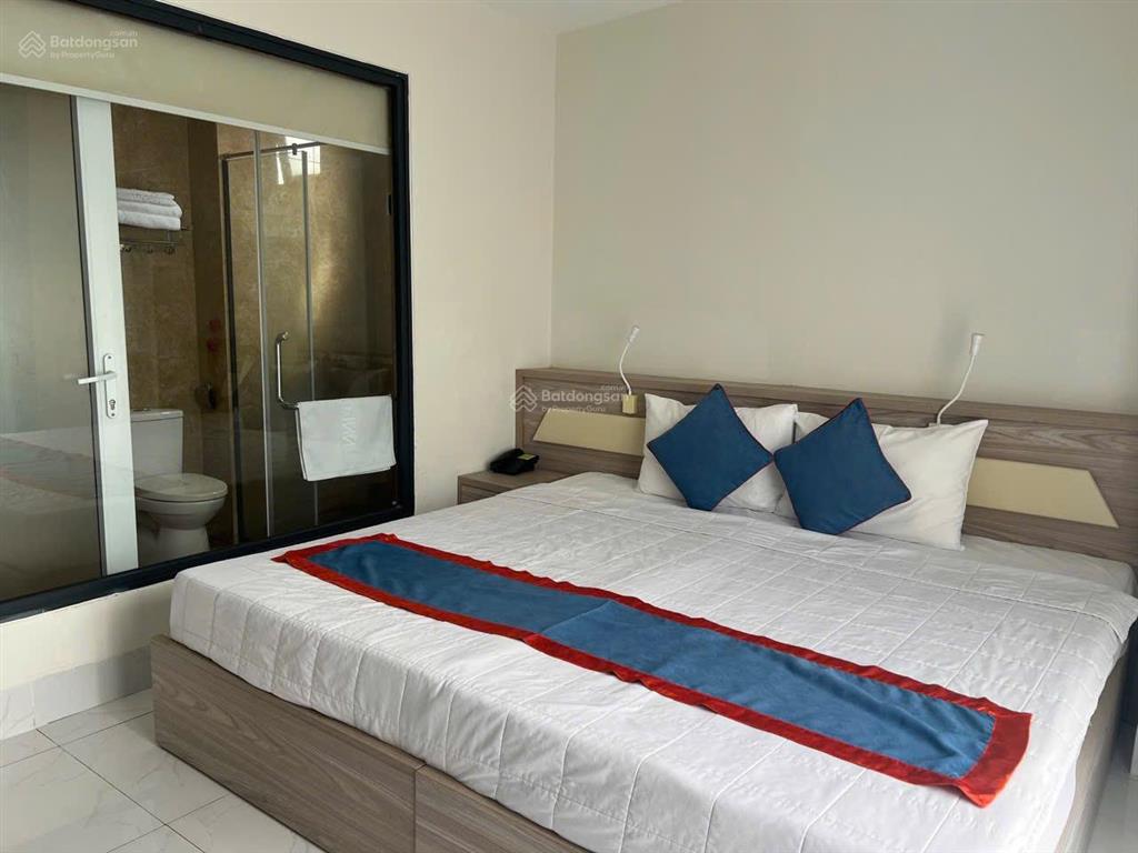 Bán khách sạn 16 tầng, có 66 phòng kd gần chợ đầm, nha trang. dòng tiền ổn định 600 tr/tháng.