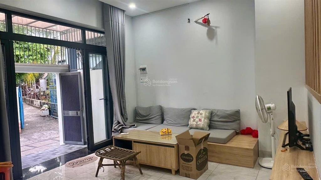 Bán nhà 2 tầng đường phú đức, vĩnh hòa, bắc nha trang. dt 43,5m2 nhà mới đẹp  giá 4,18 tỷ.