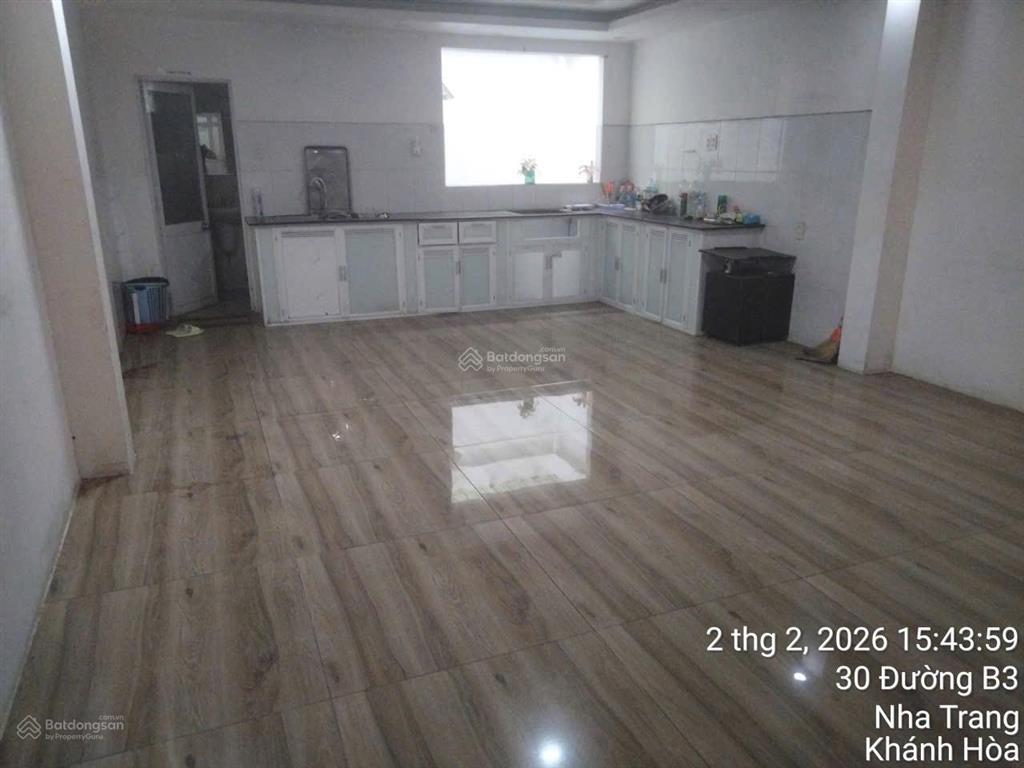 Cần bán gấp 8,1 tỷ, căn nhà 5 tầng đường điện biên phủ, bắc nha trang. dt 99,25m2 có 5pn, 4wc