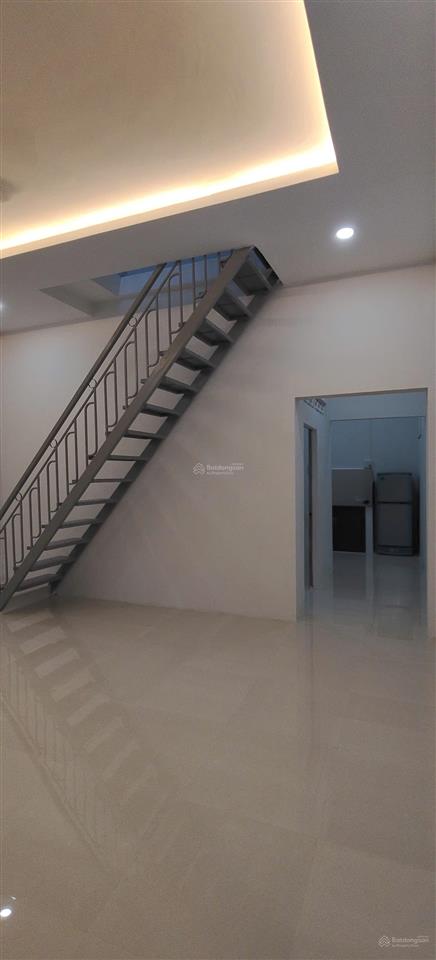 Bán nhà 2 tầng 74,4m2 (ngang 5m)  giá 3,75 tỷ đường phạm tu, vĩnh hải, nha trang. gần ubnd