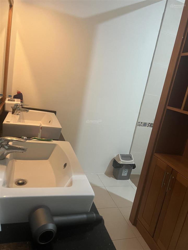 Bán nhà 4 tầng 104,8m2, tp nha trang  giá 17,9 tỷ. đường trần quý cáp, gần chợ đầm, siêu thị, tttm