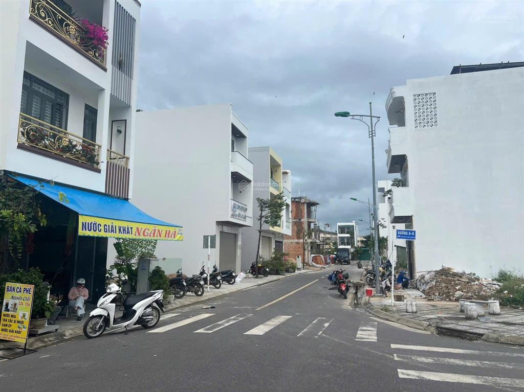 Bán đất khu đt nam vĩnh hải, nha trang 100m2 giá 3,75 tỷ. đất đẹp giá rẻ bao phí ép cọc. hướng nam
