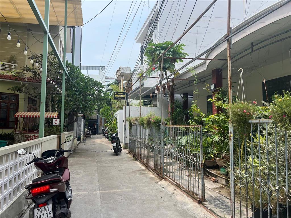 Bán đất xây căn hộ, ks 165m2  giá 14,5 tỷ tại nha trang. đường đặng tất gần bãi tắm hòn chồng.