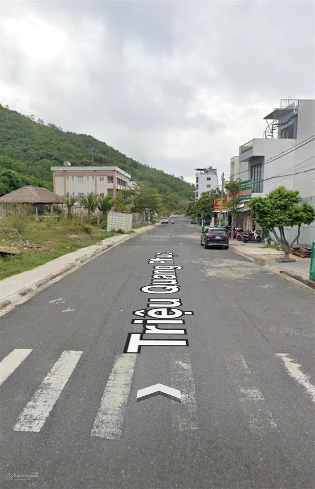 Bán đất biệt thự 300m2  giá rẻ chỉ 45,5tr/m2  đường triệu quang phục, bắc nha trang. gần biển.