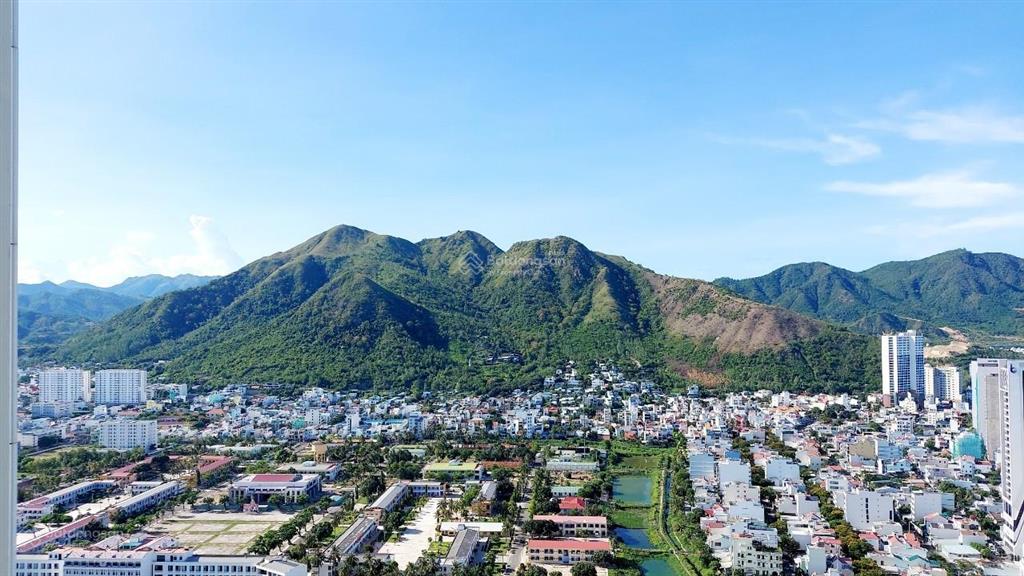 Bán ch scenia bay 65m2, full nội thất, có dòng tiền cho thuê, giá 4.170 tỷ view biển đẹp 0902 746 ***