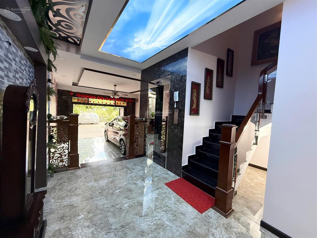 Bán nhà 3 tầng có thang máy kđt hà quang 2 gần tố hữu  giá 9,8 tỷ