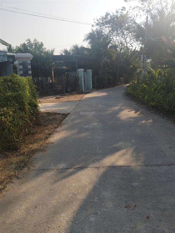 Bán gấp lô đất diên an mặt tiền đường vạn an full thổ cư  khu dân cư san sát
