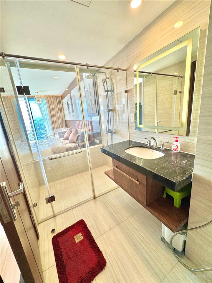 Bán căn góc tòa panorama sát biển nha trang, full nội thất mới tinh chưa qua sd
