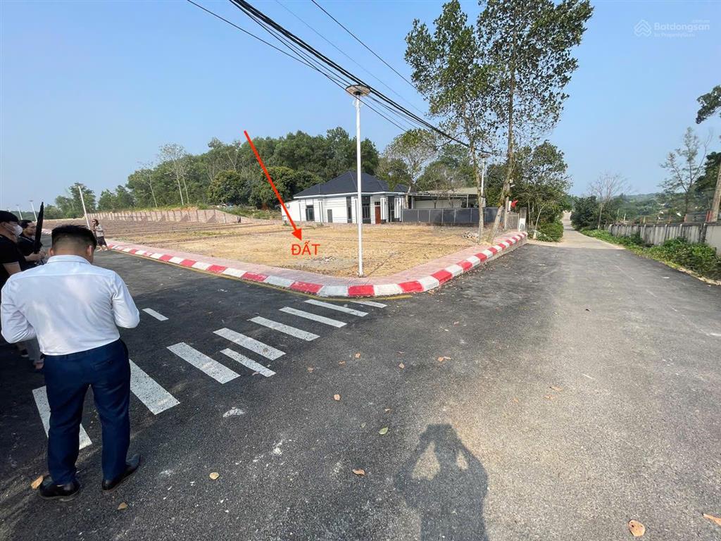 Bán đất ven đô hà nội, cách hà nội 40 phút di chuyển giá 1.390tỷ/lô.  0986 853 ***