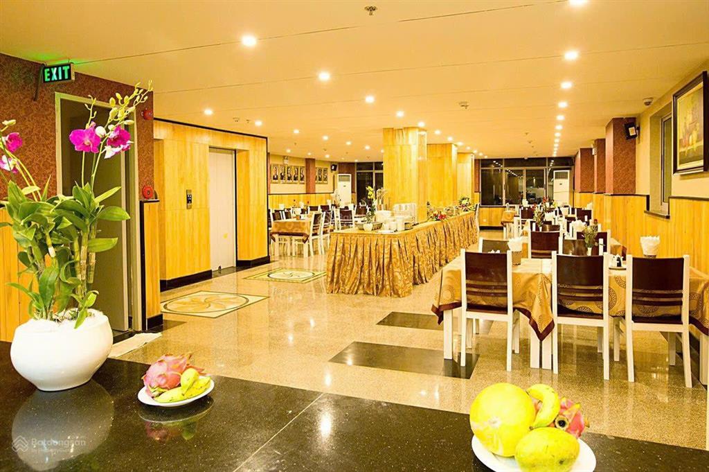 Bán khách sạn mặt tiền trần quang khải, p. lộc thọ, tp nha trang. khách sạn mới 99%, đang hoạt động