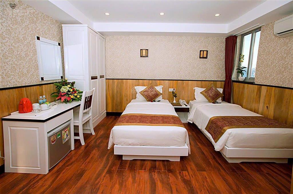 Bán khách sạn mặt tiền trần quang khải, p. lộc thọ, tp nha trang. khách sạn mới 99%, đang hoạt động