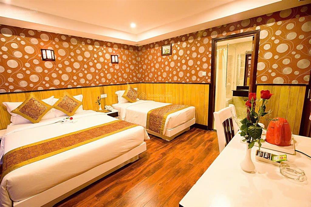 Bán khách sạn mặt tiền trần quang khải, p. lộc thọ, tp nha trang. khách sạn mới 99%, đang hoạt động