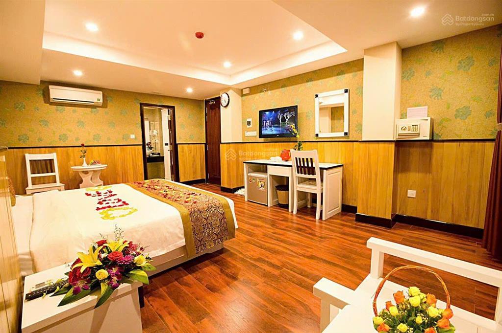 Bán khách sạn mặt tiền trần quang khải, p. lộc thọ, tp nha trang. khách sạn mới 99%, đang hoạt động