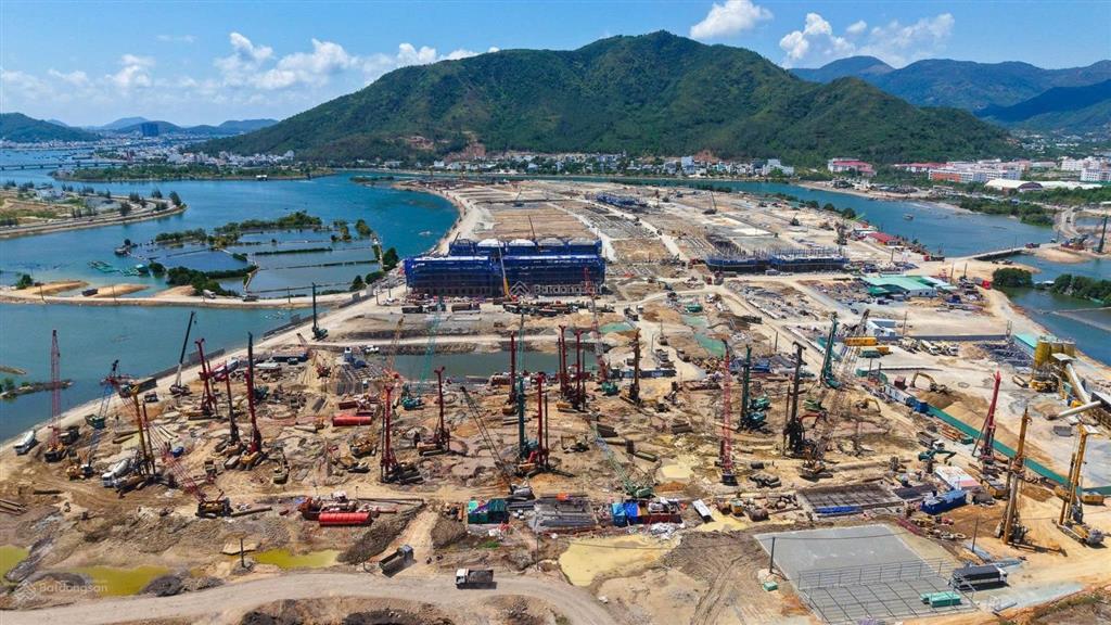 Duy nhất căn 2 phòng ngủ 72 m2 giá rẻ nhất tòa onsen 03 giá 3.8 tỷ