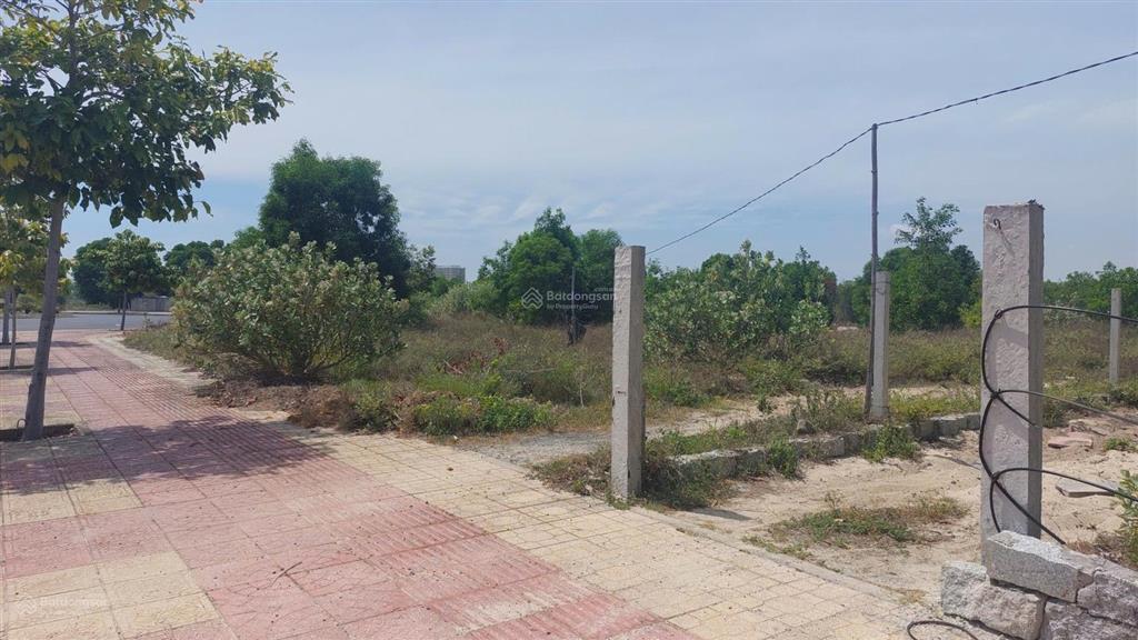 Cần bán 9000m2 cây lâu năm mặt tiền n5a cam hải đông cam lâm giá 3tr/m2