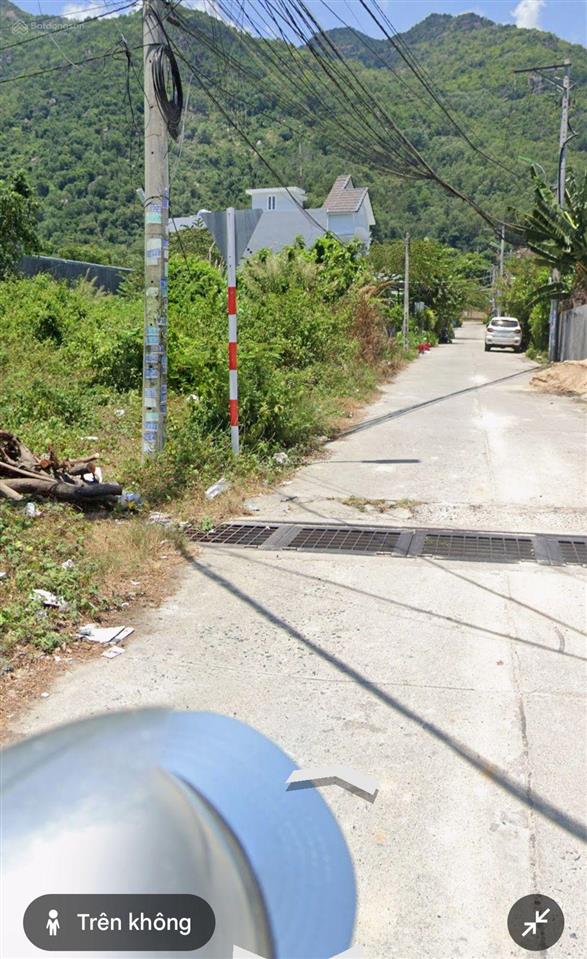 Cần bán 1072m2 có 700m2 thổ cư mặt tiền đường nguyễn tất thành phước đồng nha trang