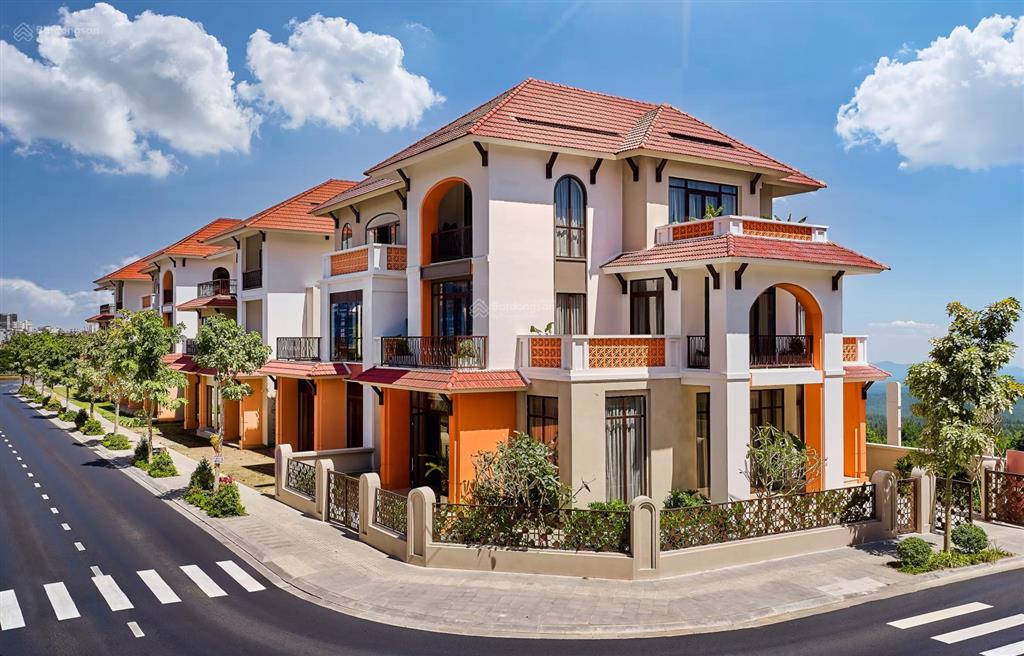 Biệt thự song lập charmora city 200m2 giá chỉ 20 tỷ/căn.  0943 200 ***