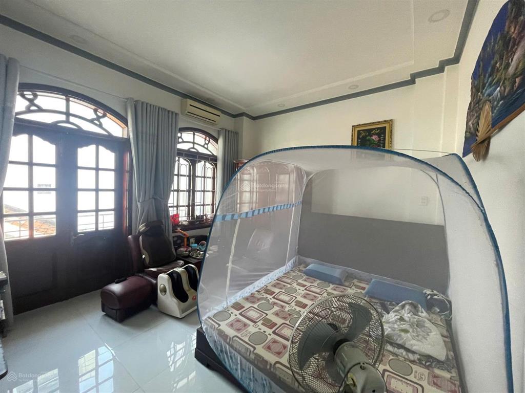Nhà tttp nha trang, cách biển chỉ 200m hẻm ô tô đg quang trung  sổ hồng chính chủ
