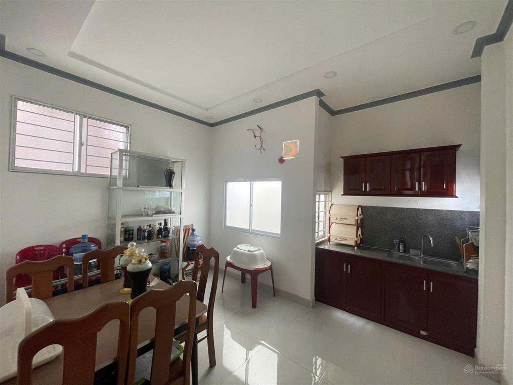 Nhà tttp nha trang, cách biển chỉ 200m hẻm ô tô đg quang trung  sổ hồng chính chủ