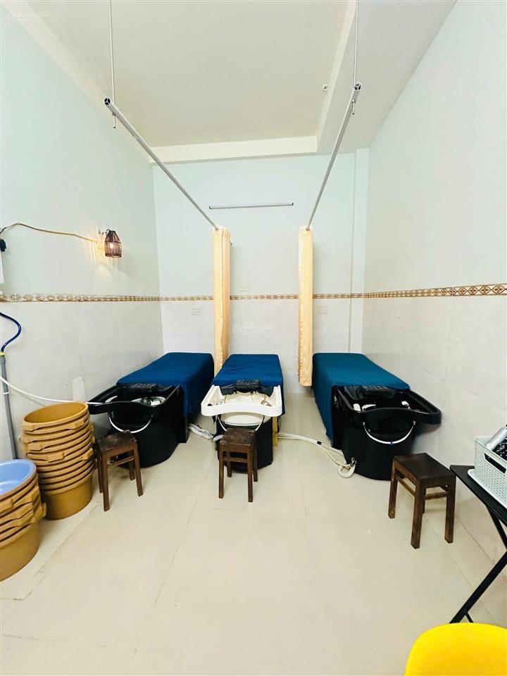 Bán nhà tttp nha trang  nhà 4 tầng có thang máy cách biển chỉ 1km pháp lý sổ hồng sở hữu lâu dài