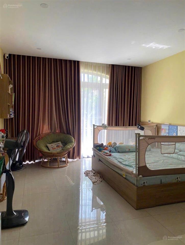 Bán nhà tttp nha trang  nhà 4 tầng có thang máy cách biển chỉ 1km pháp lý sổ hồng sở hữu lâu dài
