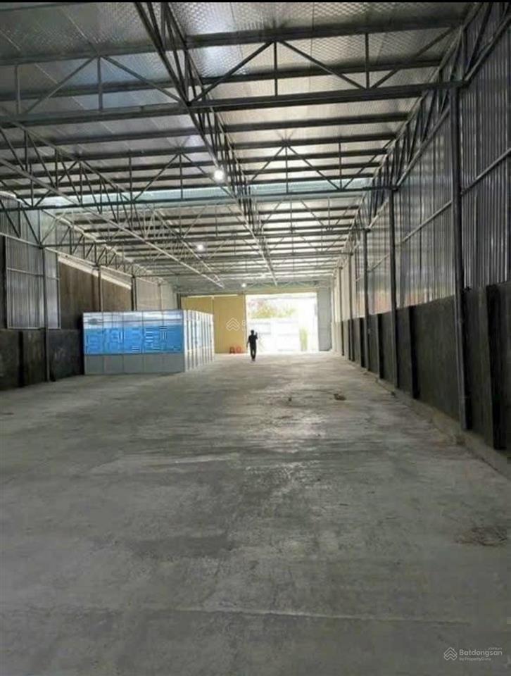 Kho cho thuê  dt 500m2, kđt vcn phước long 2  nha trang  giá 26 tr/tháng