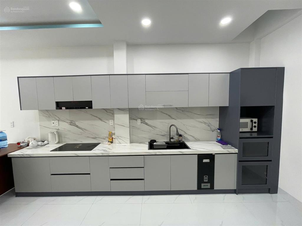 Bán nhà 3 tầng đường trần thị tính  nha trang  trung tâm khu bàn cờ  cách biển chỉ 1km