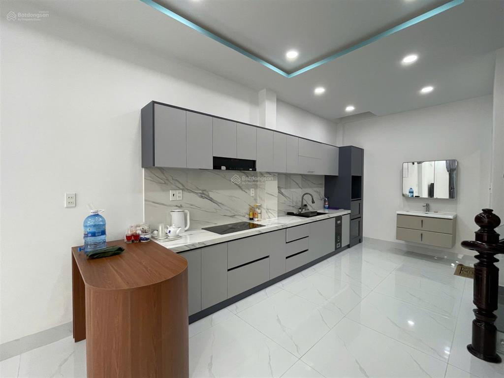 Bán nhà 3 tầng đường trần thị tính  nha trang  trung tâm khu bàn cờ  cách biển chỉ 1km