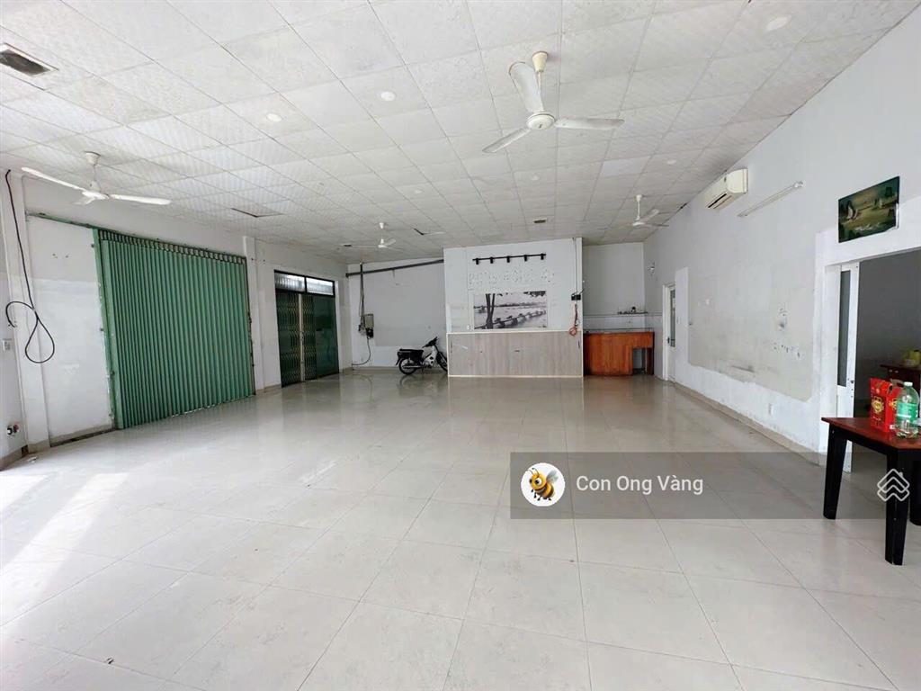 Bán lô góc kinh doanh tặng nhà cấp 4 tđc vcn phước long xây dựng tự do sẵn hđ thuê