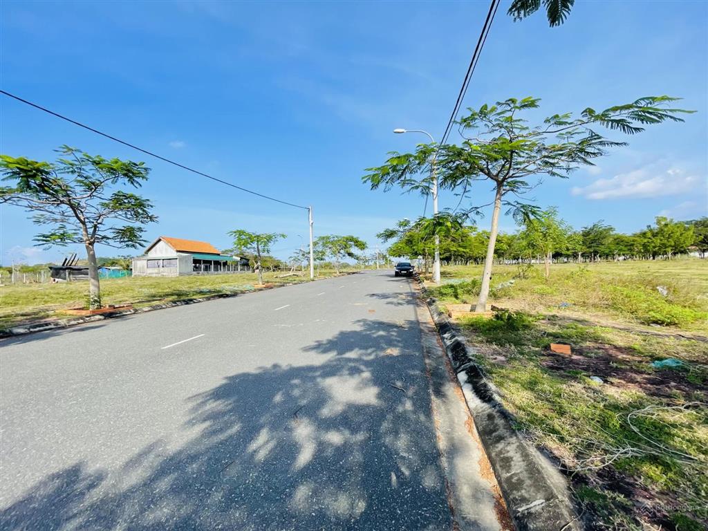 Cần bán gấp lô đất ở tái định cư ninh long  ninh hoà  khánh hoà,  0983 588 ***