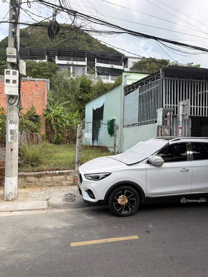 Chính chủ nhờ bán đất phan thị niên, vĩnh hoà  dt 133.8m2, ngang 5.1m. giá chỉ 4.7 tỷ rẻ nhất