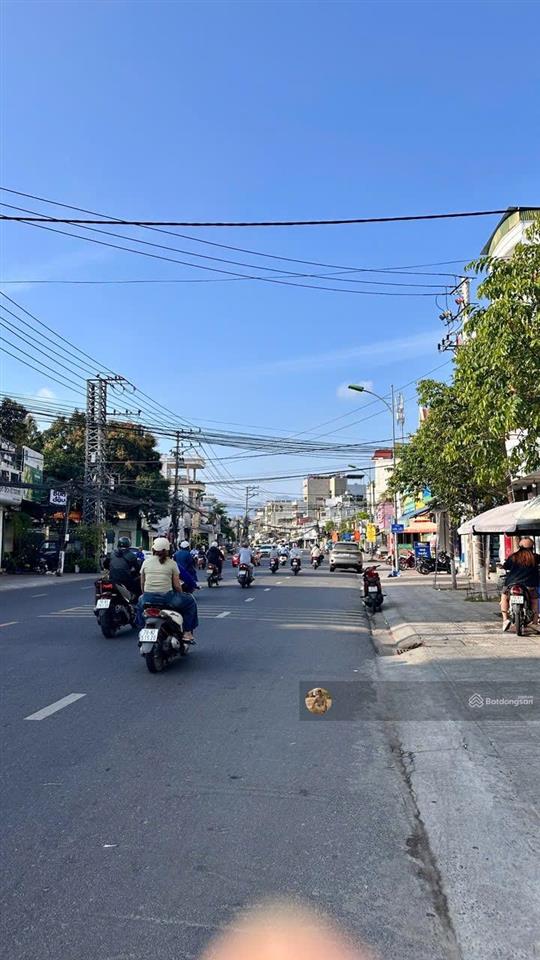 Chính chủ nhờ bán nhà 3 tầng mặt tiền 7,5m đường 2/4 dòng tiền 35 triệu/tháng. 123.5m2