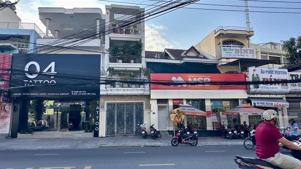 Chính chủ nhờ bán nhà 3 tầng mặt tiền 7,5m đường 2/4 dòng tiền 35 triệu/tháng. 123.5m2