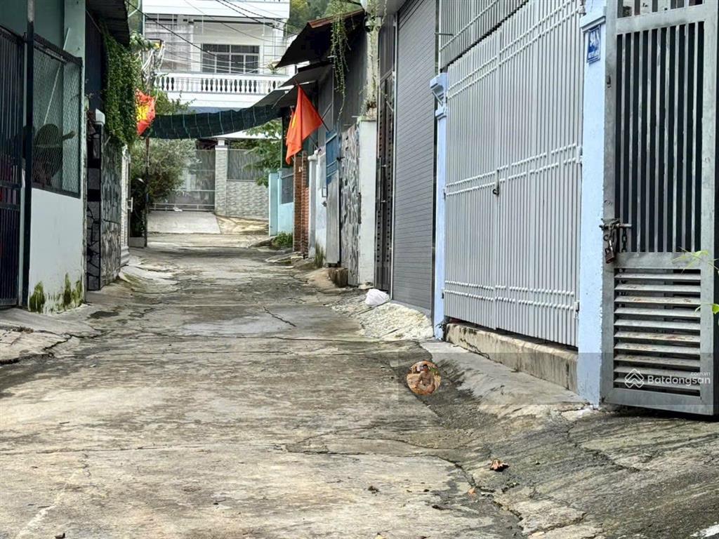 Chính chủ nhờ bán lô đất. 84m2, 6,2m  hướng đông  hẻm nguyễn chích  vĩnh hoà. 3.6 tỷ