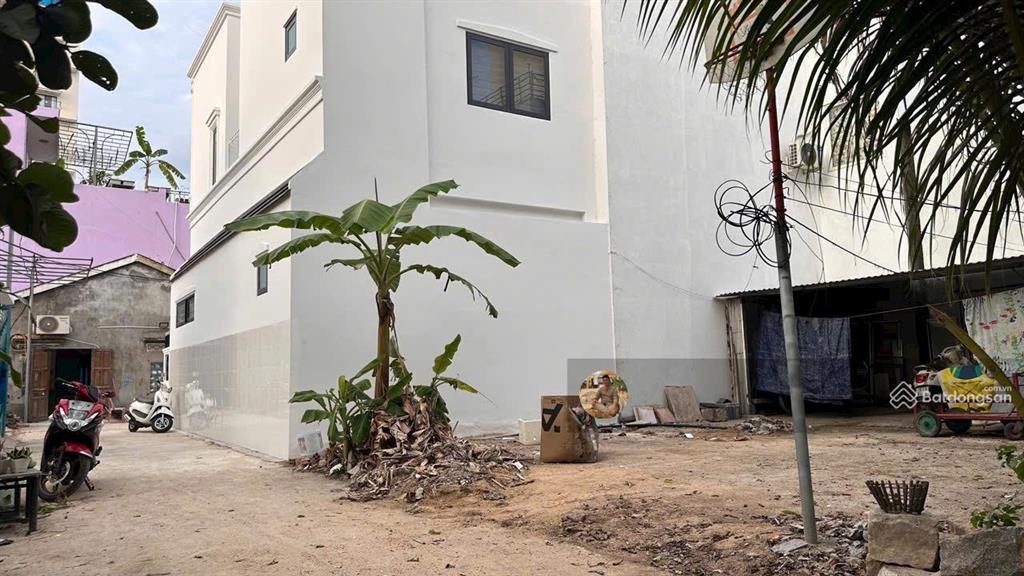 Bán đất gần biển hòn chồng chỉ 250m ra biển 61.3m2, ngang 5.5m. giá 3,65 tỷ