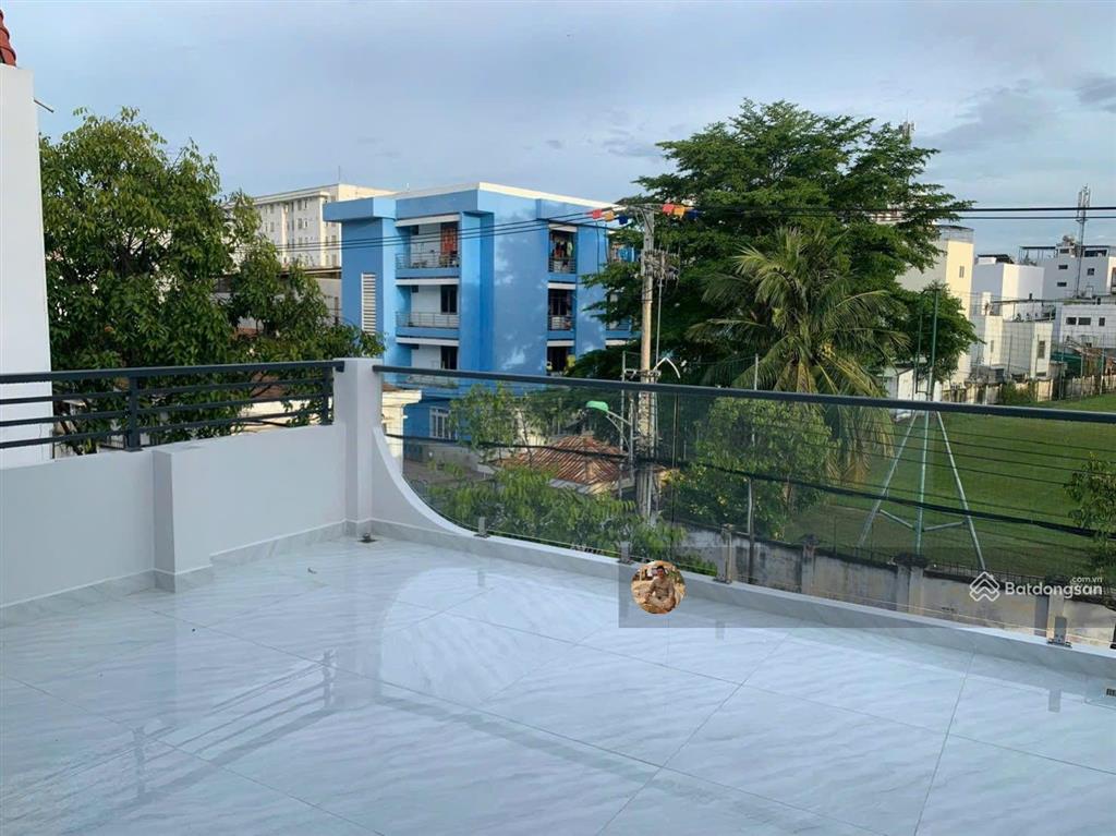 Hot. chính chủ nhờ bán nhà 2.5 tầng mặt tiền đường điện biên phủ. 74 m², ngang 5m, giá chỉ 11.8 tỷ
