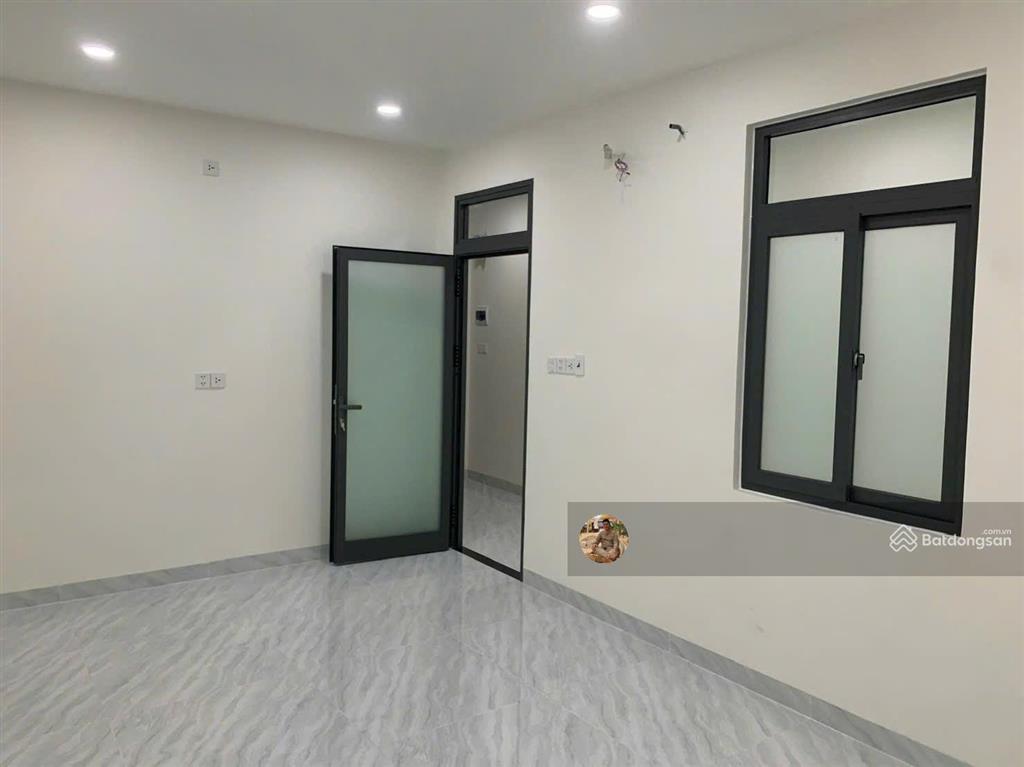 Hot. chính chủ nhờ bán nhà 2.5 tầng mặt tiền đường điện biên phủ. 74 m², ngang 5m, giá chỉ 11.8 tỷ
