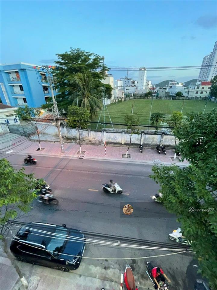 Hot. chính chủ nhờ bán nhà 2.5 tầng mặt tiền đường điện biên phủ. 74 m², ngang 5m, giá chỉ 11.8 tỷ