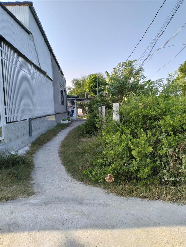 Chính chủ nhờ bán đất đẹp 2 mặt tiền tại p cam phúc bắc cam ranh. 515m², ngang 10.6m. giá 4 tỷ