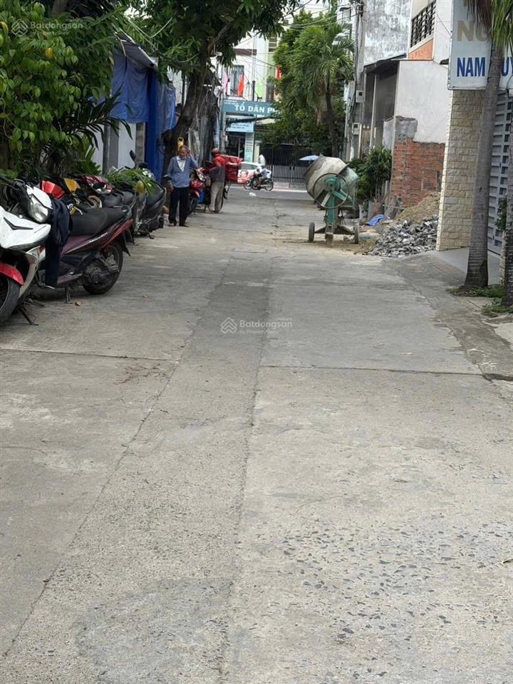 Chính chủ gửi bán nhà 2 tầng mới đẹp cách biển 500m sát đường điện biên phủ. p vĩnh hòa.