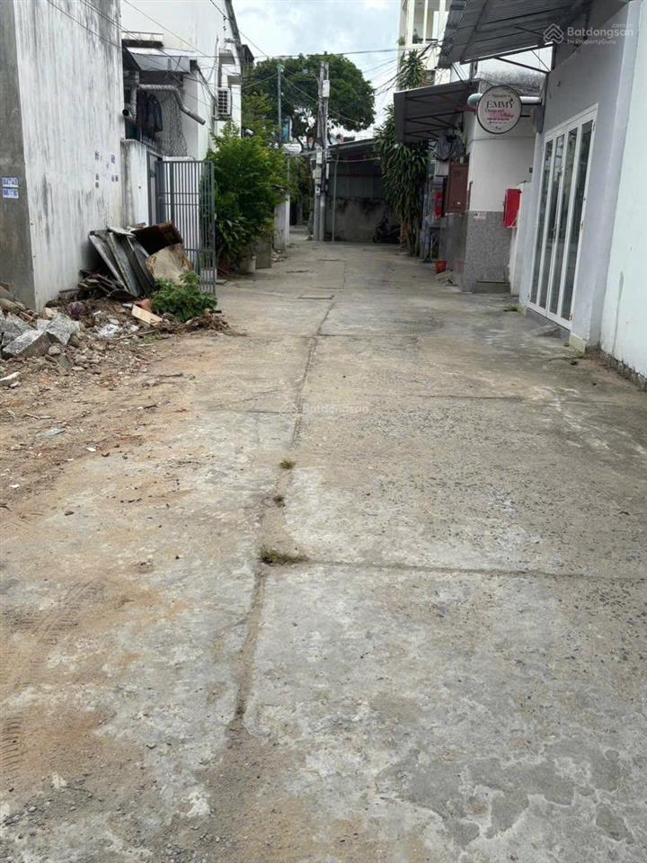 Chính chủ gửi bán nhà 2 tầng mới đẹp cách biển 500m sát đường điện biên phủ. p vĩnh hòa.