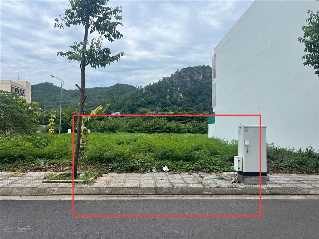 Chính chủ nhờ bán lô đất nam vĩnh hải. lk11, dt 110m2 giá siêu đầu tư 35 triệu/m2