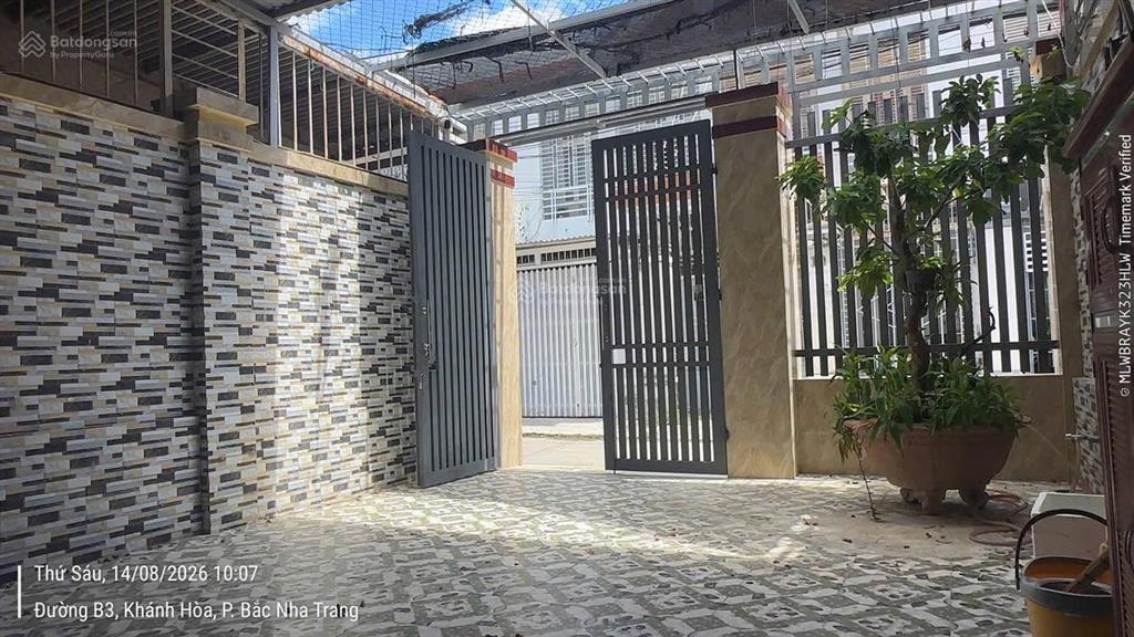 Bán nhà 2 tầng đường b3 kdc bắc vĩnh hải, cách biển chỉ 800m. 105m2, ngang 5m. giá rẻ 5,9 tỷ