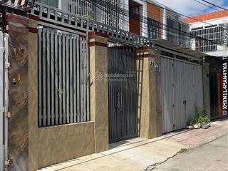 Bán nhà 2 tầng đường b3 kdc bắc vĩnh hải, cách biển chỉ 800m. 105m2, ngang 5m. giá rẻ 5,9 tỷ